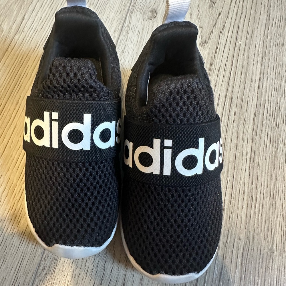 Adidas toddler Black Sneakers